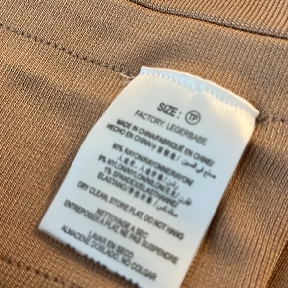 Gold and beautiful, form fitting - Picture 4 of 5